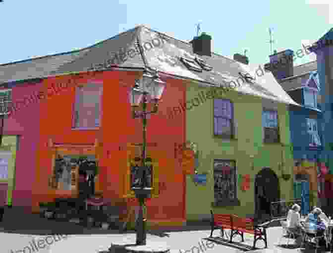 Kinsale, A Picturesque Seaside Town Renowned For Its Gourmet Scene Tourists Guide To Cork City And Surrounding Areas Interactive: Including Many Slideshows Of Key Sites