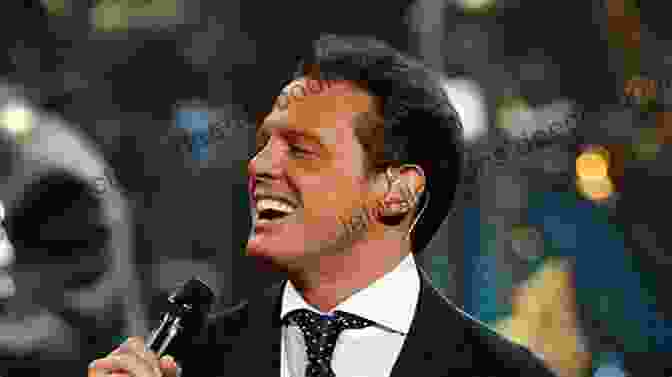 Luis Miguel Performing Live Luis Miguel Selections From Romance Segundo Romance And Romances (PIANO VOIX GU)